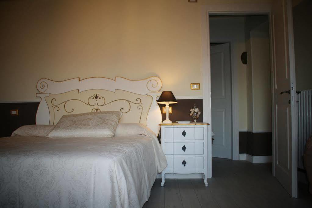 Residenza Teatro Antico Hotel Todi Ngoại thất bức ảnh